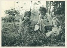 Isabellas beim Blaubeeren essen